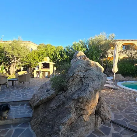 Casa Le Rose Vila Monte Petrosu