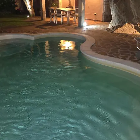 Casa Le Rose Vila Monte Petrosu